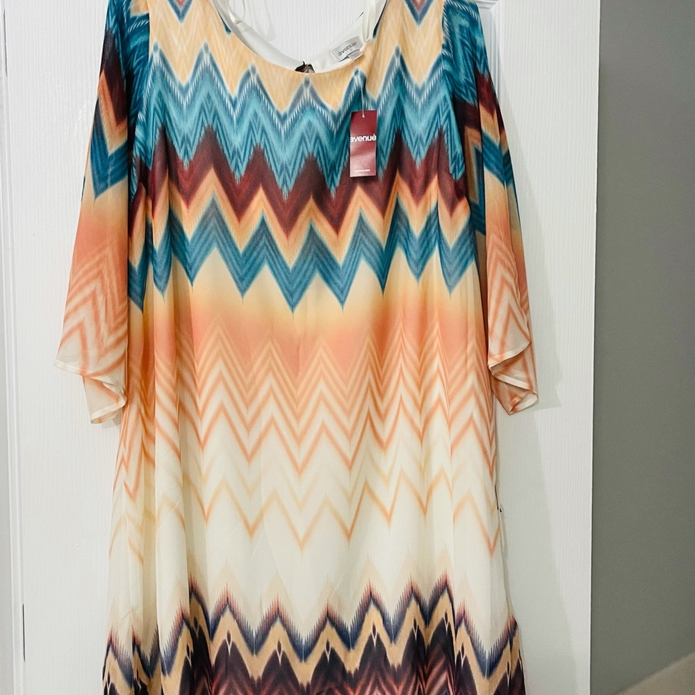 Avenue short dress size 18/29